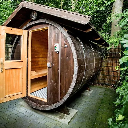 Parkhotel An Der Freilichtbuehne 메펜