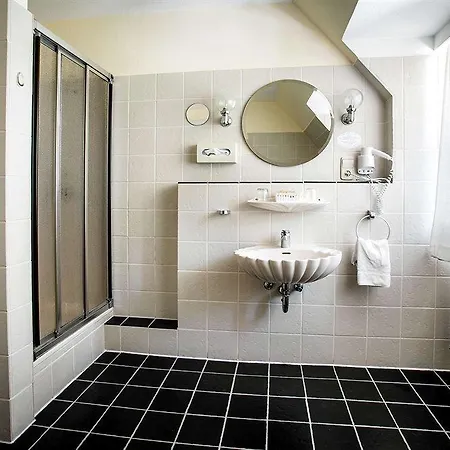 Parkhotel An Der Freilichtbuehne 3*