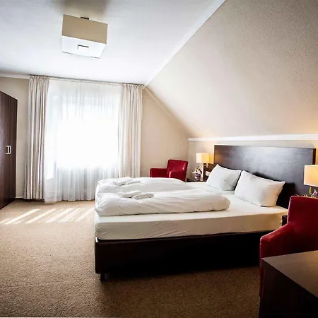 Parkhotel An Der Freilichtbuehne 酒店