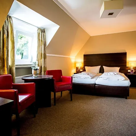 酒店 Parkhotel An Der Freilichtbuehne 3*